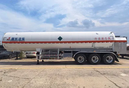 In‑depth Analysis: Core Safety Design of Changhua HCH9401GDYB Liquid Oxygen Tank Semi‑trailer — From Tank Material to Pressure Control System