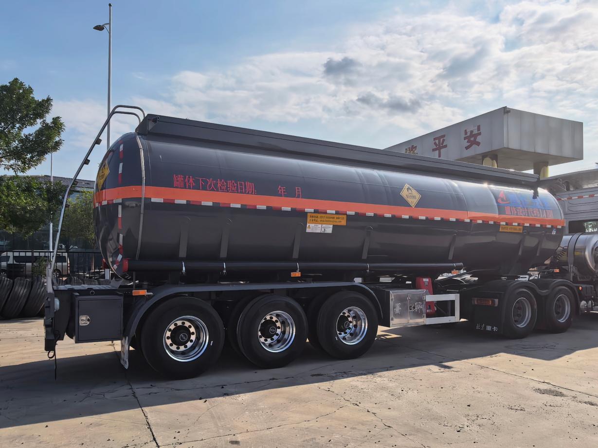 HCSV HCH9406GYW32 chemical tank semi trailer HCSV HCH9406GYW32 chemical tank semi trailer